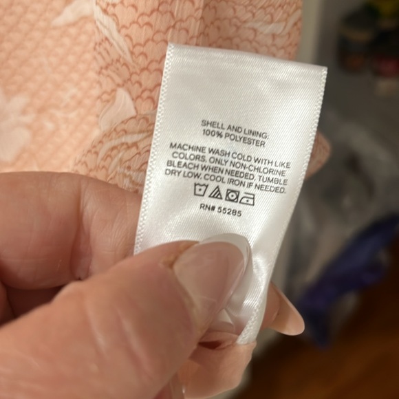 Women’s express pink blouse, size medium - Picture 5 of 6